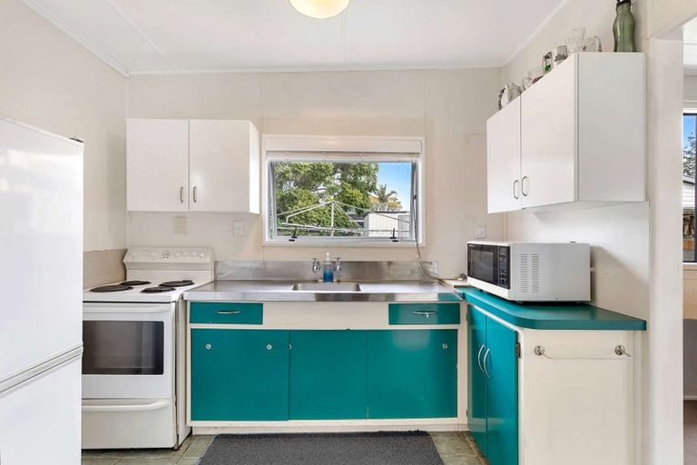 Photo of property in 24 White Street, Whitianga, 3510