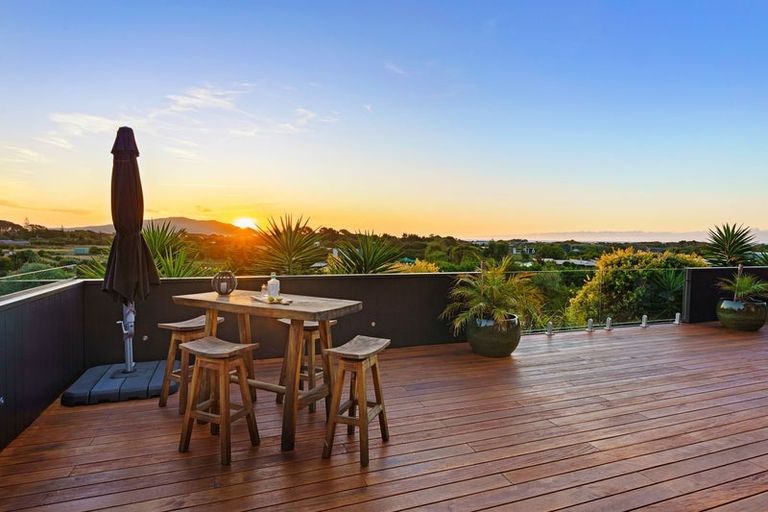 Photo of property in 36 Raukawa Road, Peka Peka, Waikanae, 5391