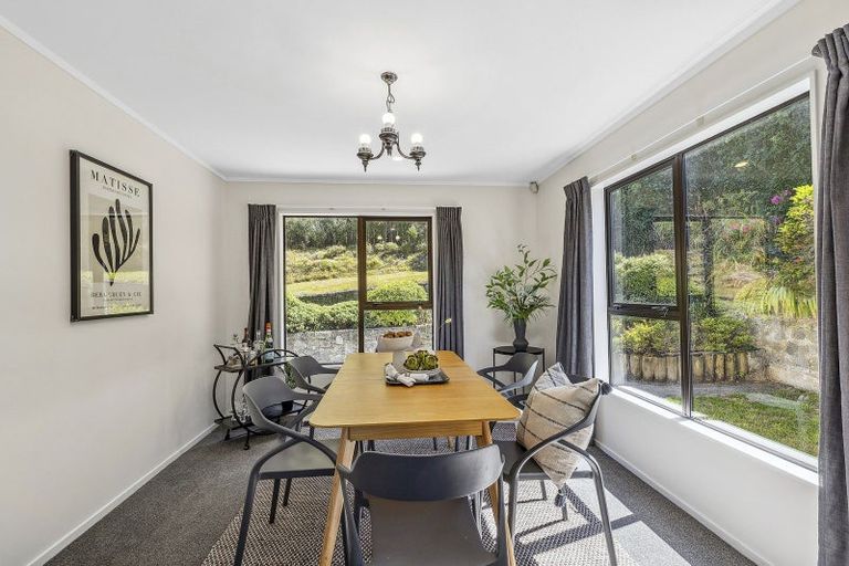 Photo of property in 11 Thatcher Crescent, Crofton Downs, Wellington, 6035