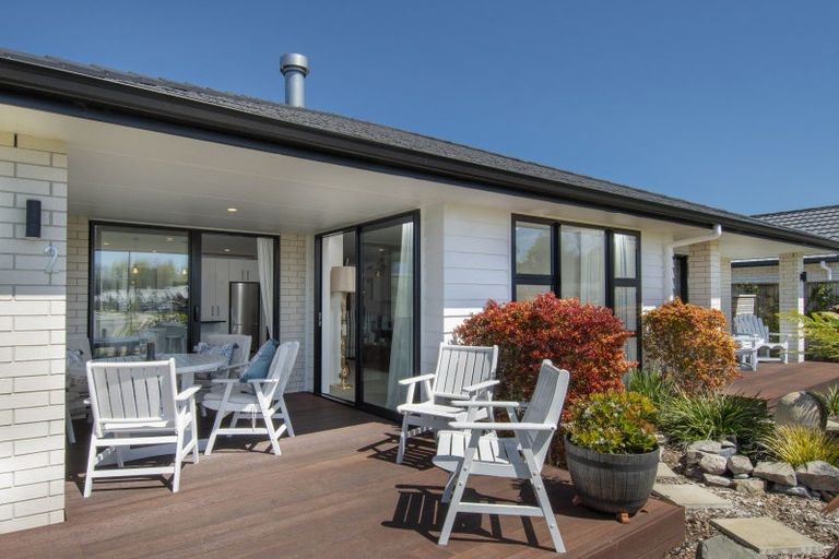 Photo of property in 2 Vesey Drive, Katikati, 3129