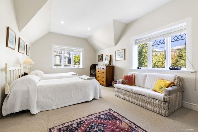 Photo of property in 60 Hobson Street, Thorndon, Wellington, 6011