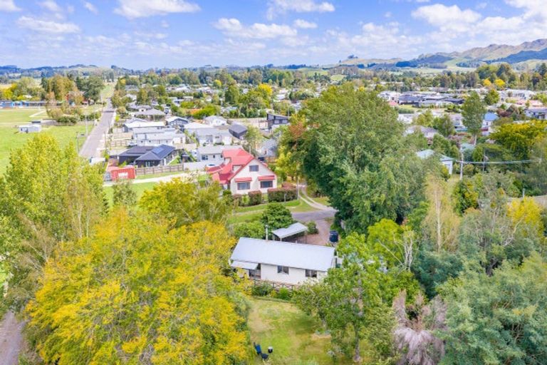 Photo of property in 37 Ellison Street, Otane, 4202