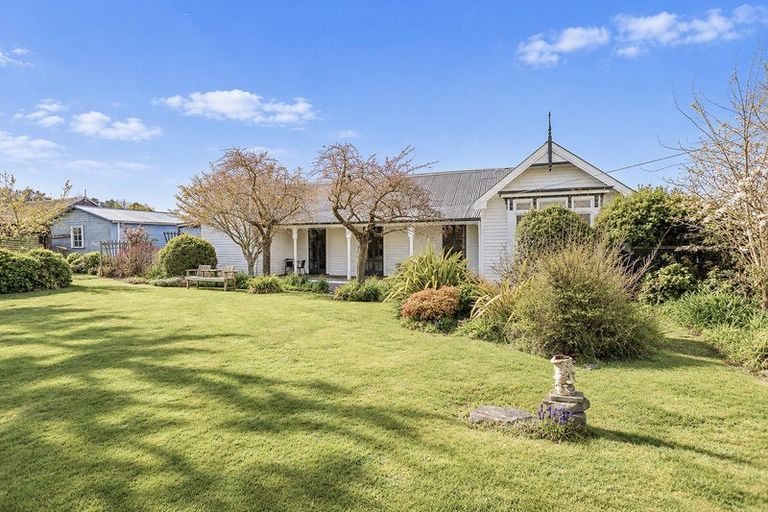 Photo of property in 15 Montrose Street, Waiau, 7332
