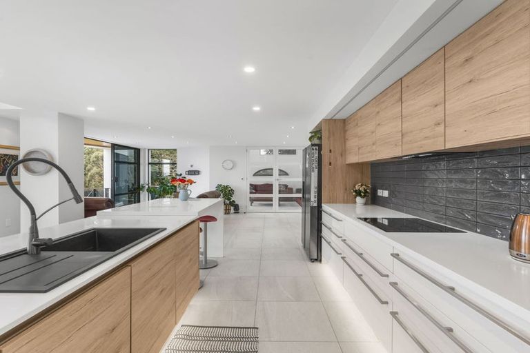 Photo of property in 35 Major Aitken Drive, Huntsbury, Christchurch, 8022