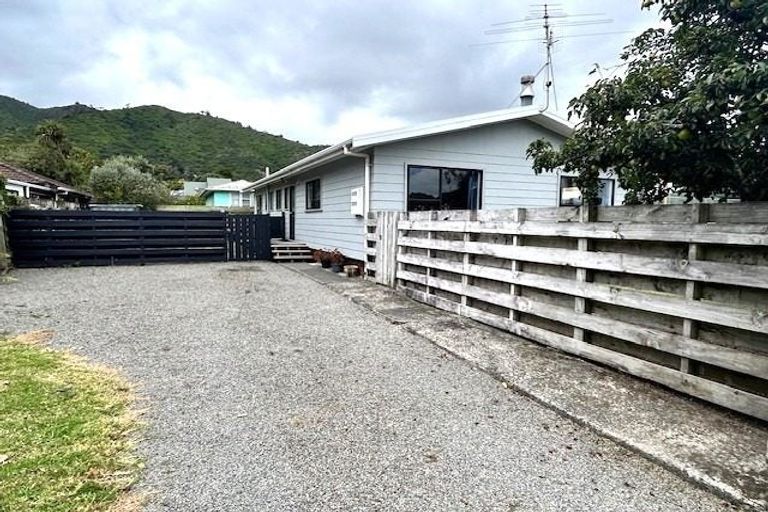 Photo of property in 31b Utauta Street, Waikanae, 5036