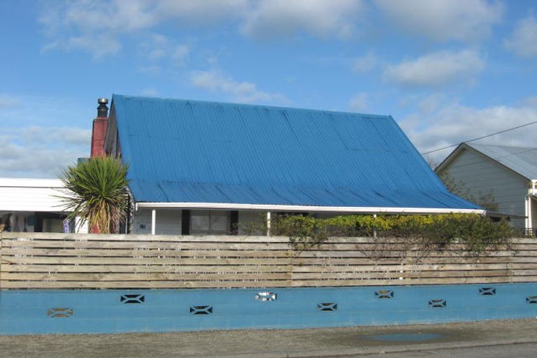 Photo of property in 10 Humphries Street, Greytown, 5712