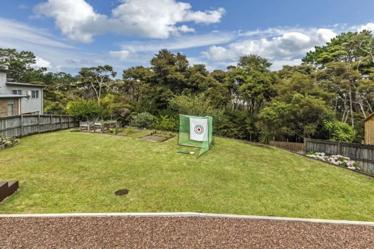 Photo of property in 64 Laurel Oak Drive, Schnapper Rock, Auckland, 0632