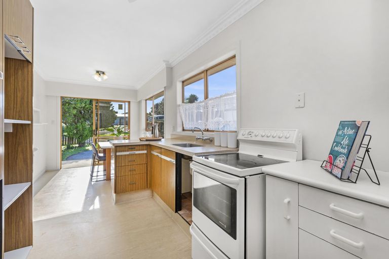 Photo of property in 1 Sunshine Rise, Raglan, 3225