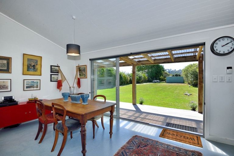 Photo of property in 14 Monkhouse Street, Tolaga Bay, 4077