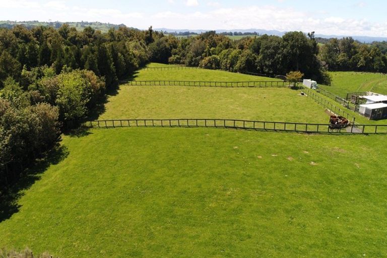 Photo of property in 30 Goodall Road, Snells Beach, 0920