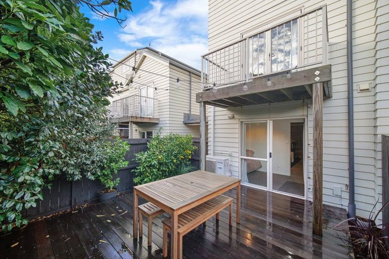 Photo of property in 8/4 Keeling Road, Henderson, Auckland, 0612