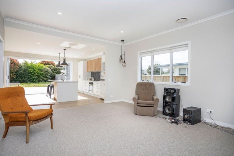 Photo of property in 69 Barraud Street, Dannevirke, 4930