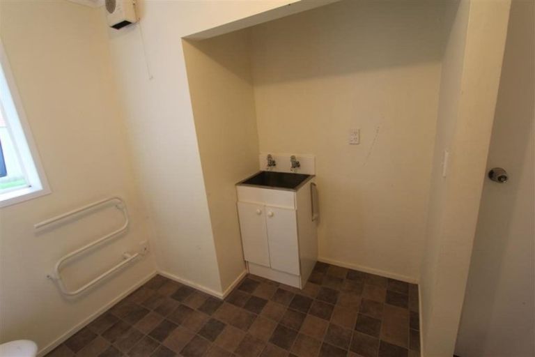 Photo of property in 25 Downes Street, Titahi Bay, Porirua, 5022