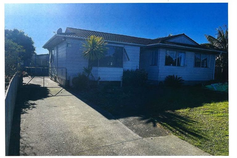 Photo of property in 8 Adel Place, Weymouth, Auckland, 2103