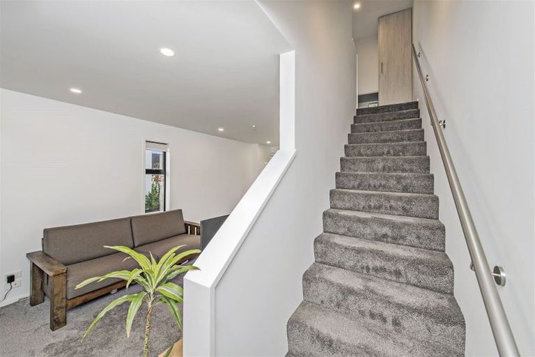 Photo of property in 2/241 Lincoln Road, Addington, Christchurch, 8024