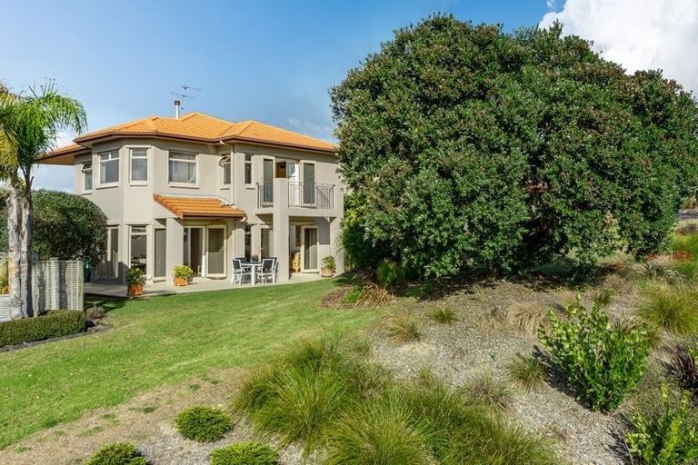 Photo of property in 1/126 Whangaparaoa Road, Red Beach, 0932