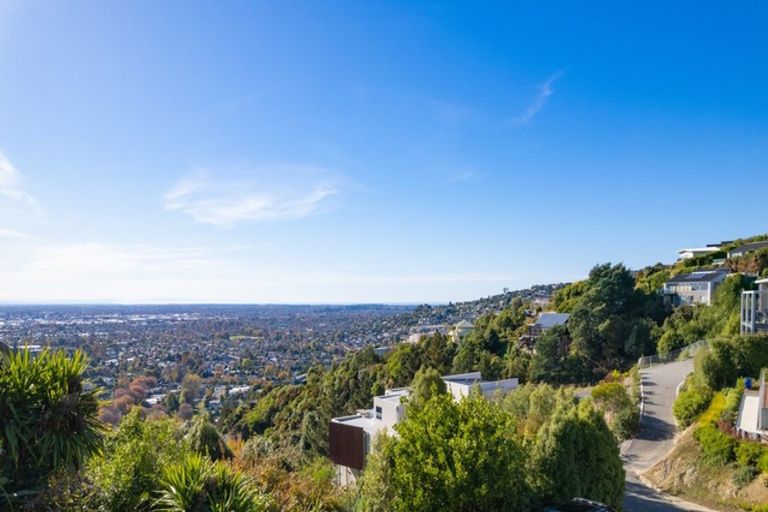 Photo of property in 27 Iles Lane, Cashmere, Christchurch, 8022