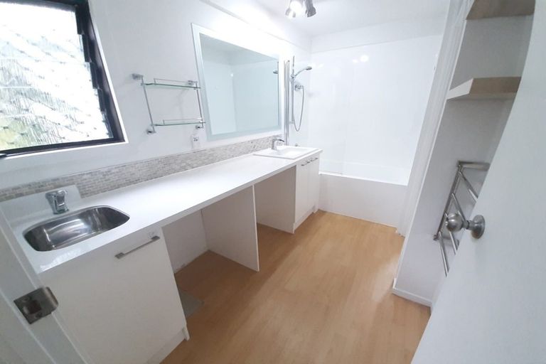 Photo of property in 3/59 Norwood Road, Bayswater, Auckland, 0622