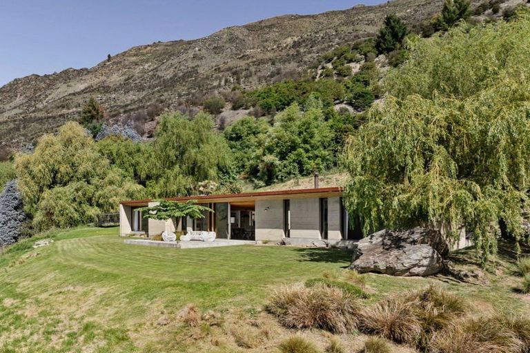 Photo of property in 633 Mount Barker Road, Wanaka, 9382