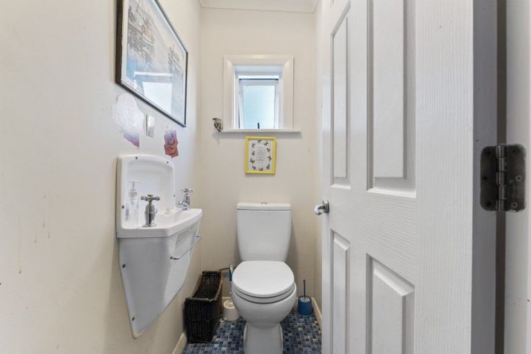 Photo of property in 12 Collins Street, Gonville, Whanganui, 4501