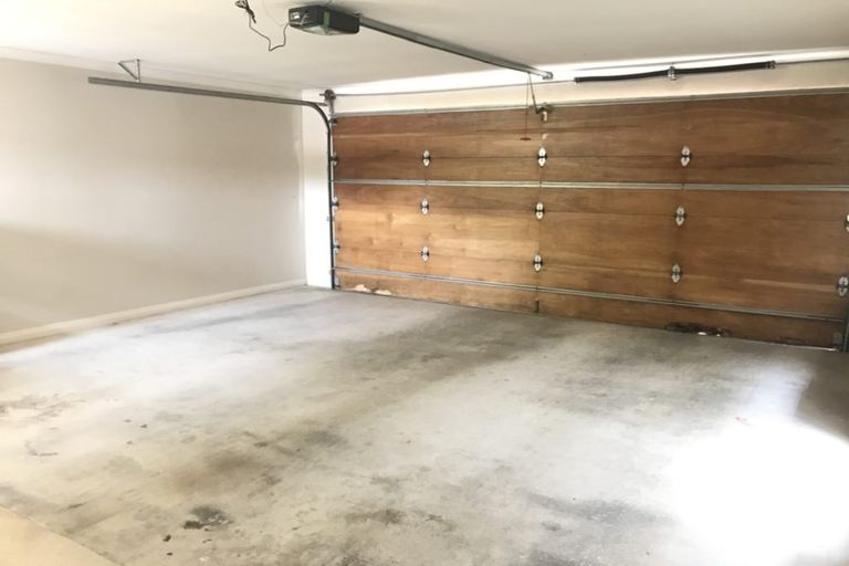 Photo of property in 132 Hugh Green Drive, Pinehill, Auckland, 0632