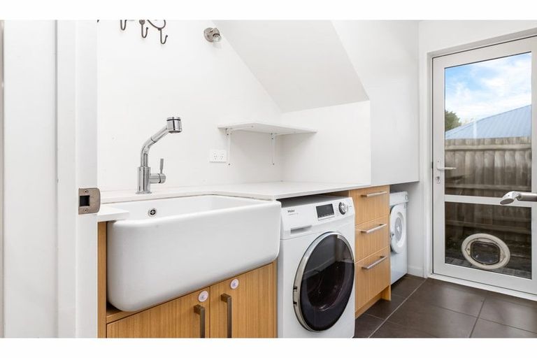 Photo of property in 142 Bower Avenue, New Brighton, Christchurch, 8083