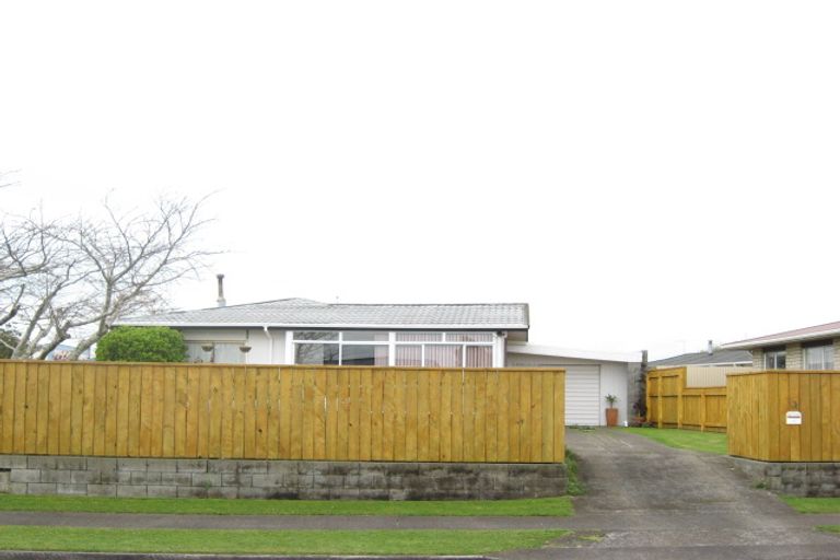 Photo of property in 3 Sole Avenue, Bell Block, New Plymouth, 4312