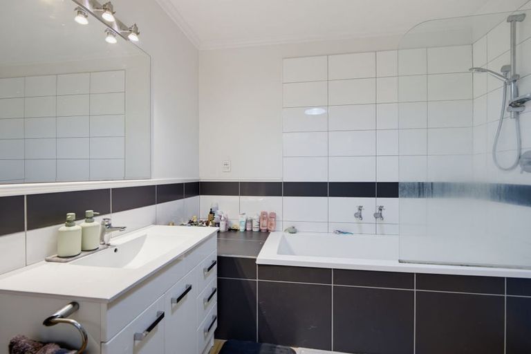 Photo of property in 57 Murray Street, Kew, Dunedin, 9012