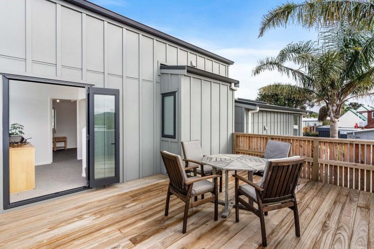 Photo of property in 221 Linton Crescent, Whangamata, 3620