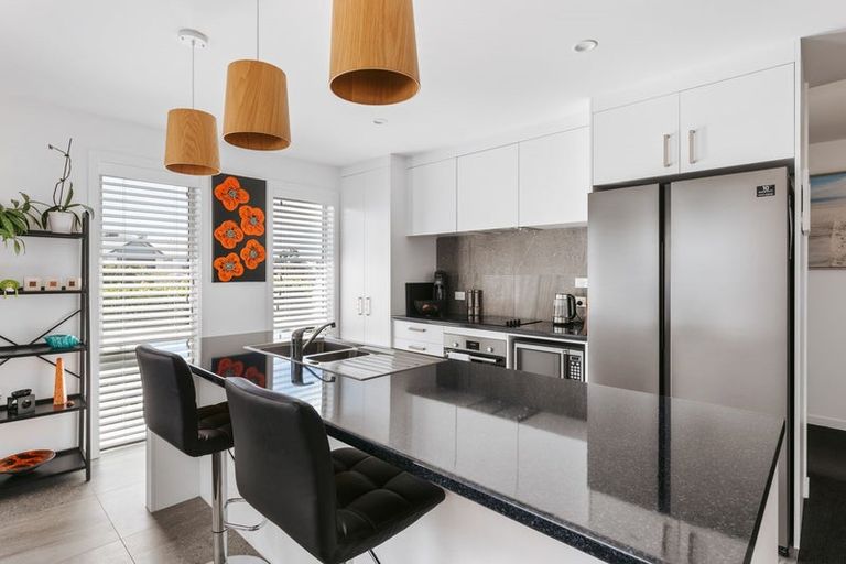 Photo of property in 73 Bert Wall Drive, Omokoroa, 3114