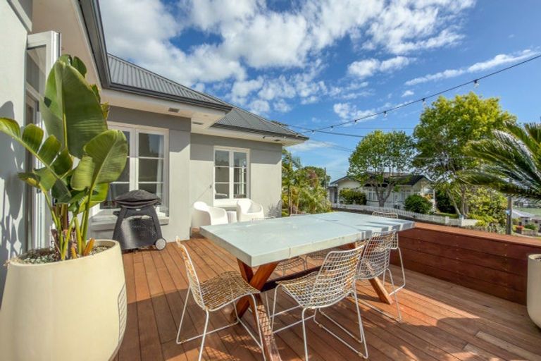 Photo of property in 304 The Terrace, Thames, 3500