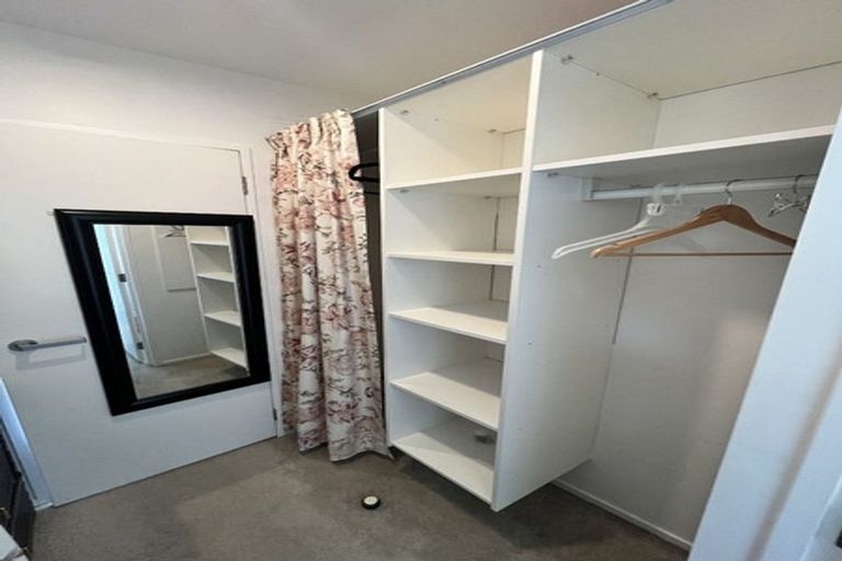 Photo of property in Apollo Apartments, 2/46g Rosedale Road, Rosedale, Auckland, 0632