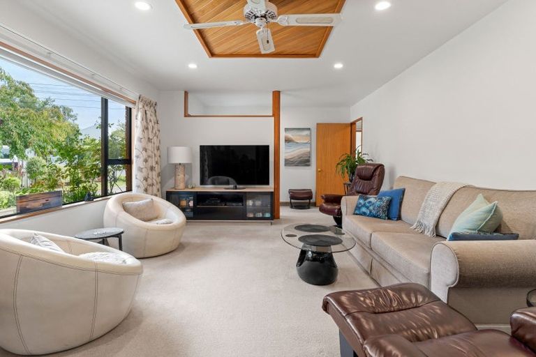 Photo of property in 35 Reading Street, Greytown, 5712