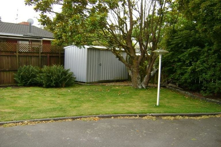 Photo of property in 8 Brackendale Place, Burnside, Christchurch, 8041