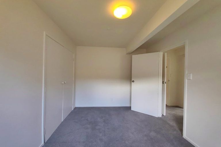 Photo of property in 33 Lynden Avenue, Hillcrest, Auckland, 0627