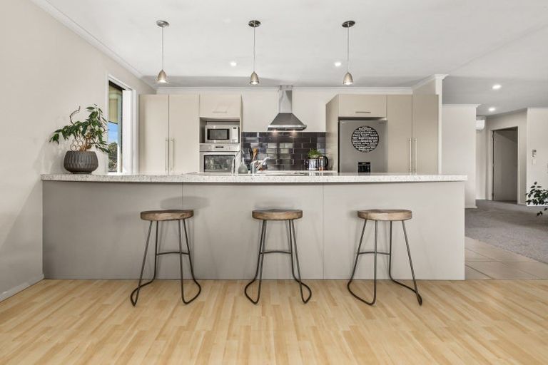 Photo of property in 1 Simpson Crescent, Raumati Beach, Paraparaumu, 5032