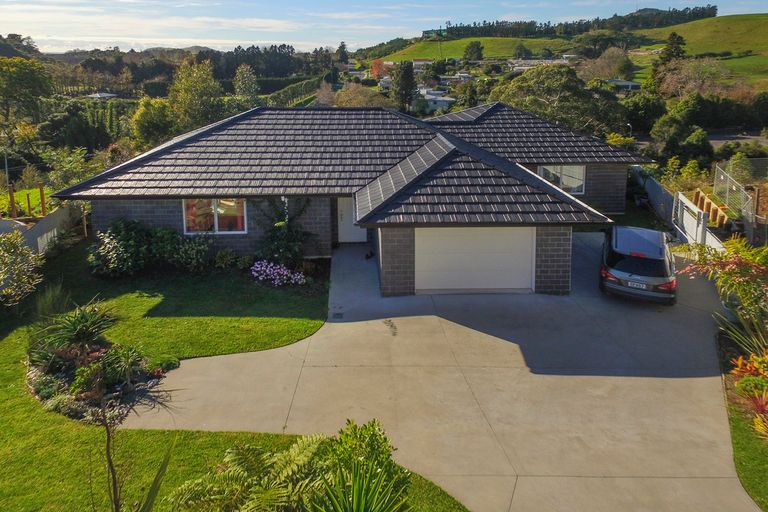 Photo of property in 68 Utopia Park Heights, Welcome Bay, Tauranga, 3112