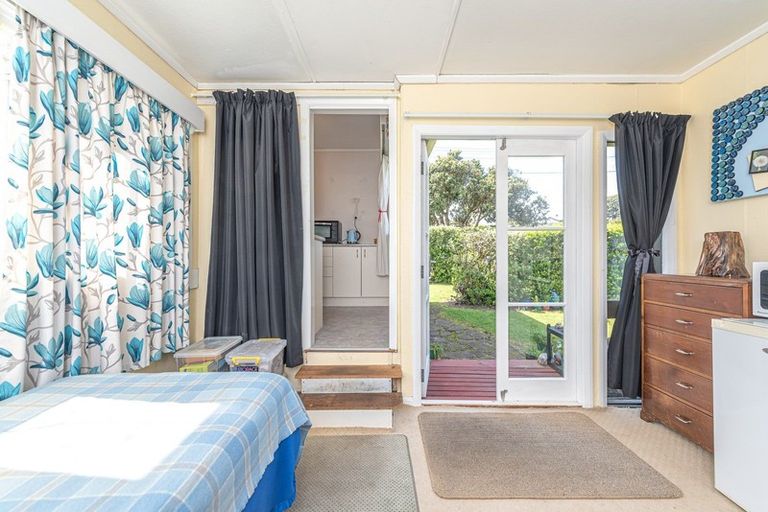 Photo of property in 31 Karaka Street, Castlecliff, Whanganui, 4501