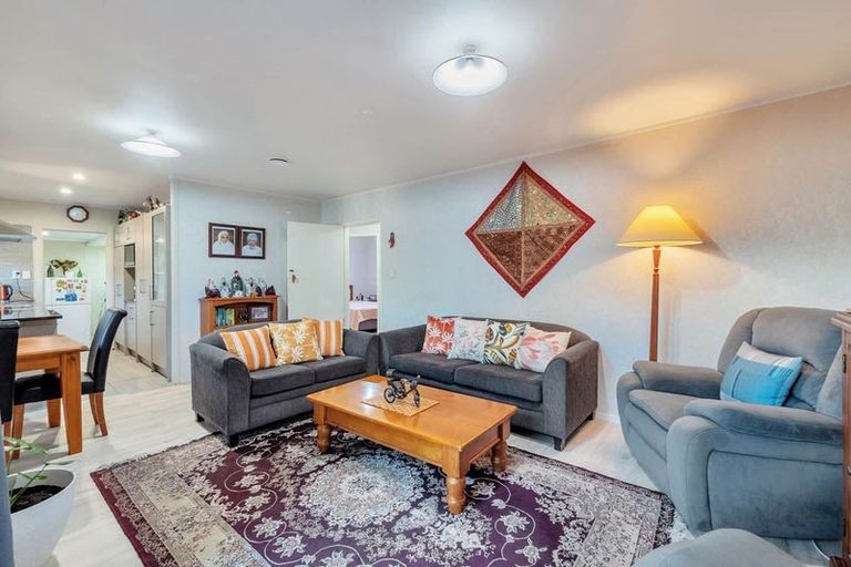 Photo of property in 2/138a Great South Road, Manurewa, Auckland, 2102