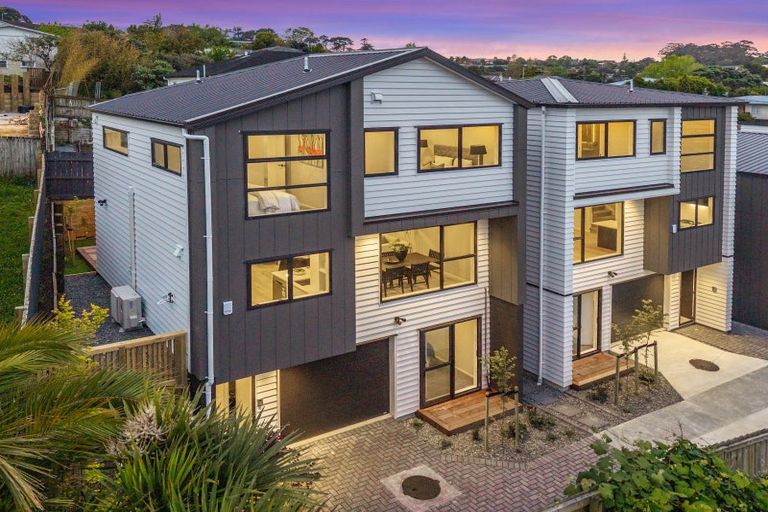 Photo of property in 4f Meadowvale Avenue, Forrest Hill, Auckland, 0620