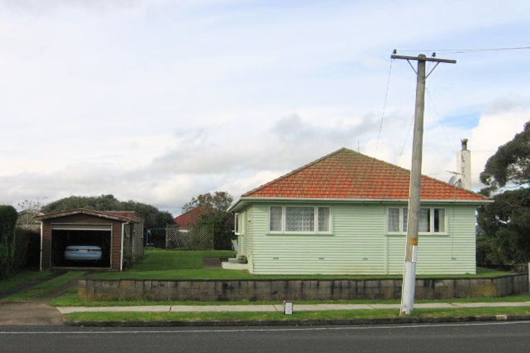 Photo of property in 28 Ranfurly Road, Papatoetoe, Auckland, 2104