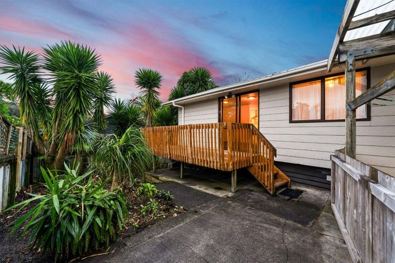 Photo of property in 3/17 Glen Road, Ranui, Auckland, 0612