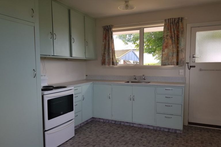 Photo of property in 77 Dover Street, St Albans, Christchurch, 8014