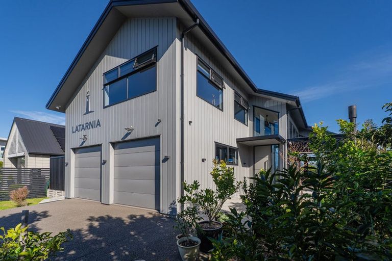 Photo of property in 112 Ti Kouka Crescent, Matarangi, Whitianga, 3592