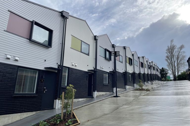 Photo of property in 5 Panoni Lane, Howick, Auckland, 2014