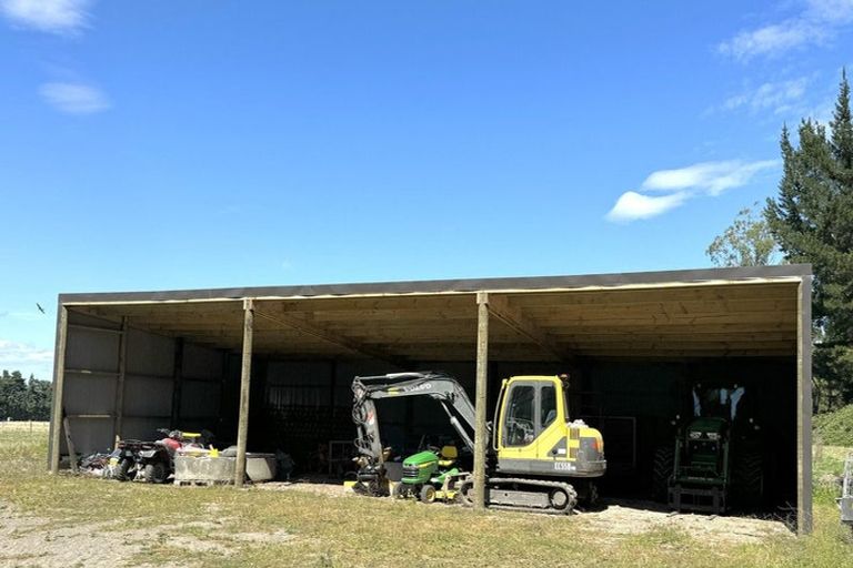 Photo of property in 620 Western Lake Road, Western Lake, Featherston, 5773