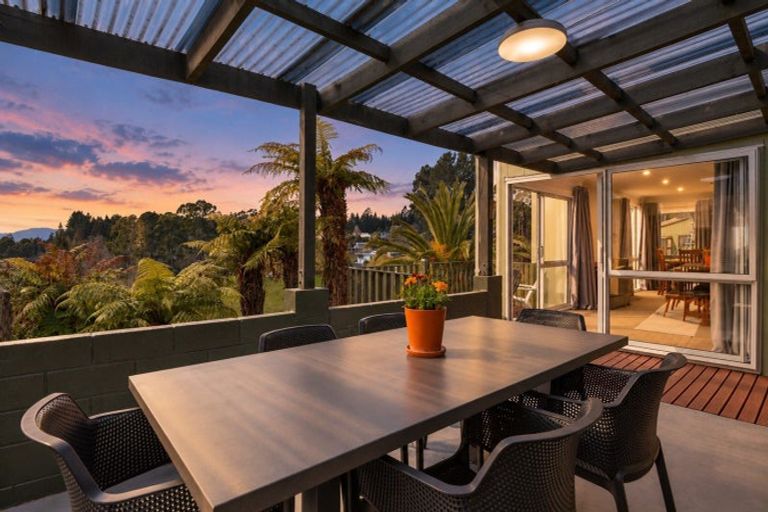 Photo of property in 14 Taiporutu Place, Springfield, Rotorua, 3015