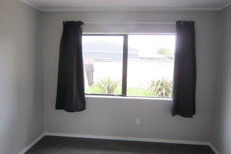 Photo of property in 36 Kirk Street, Otaki, 5512