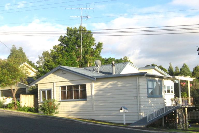 Photo of property in 12 Moore Street, Hillcrest, Auckland, 0627