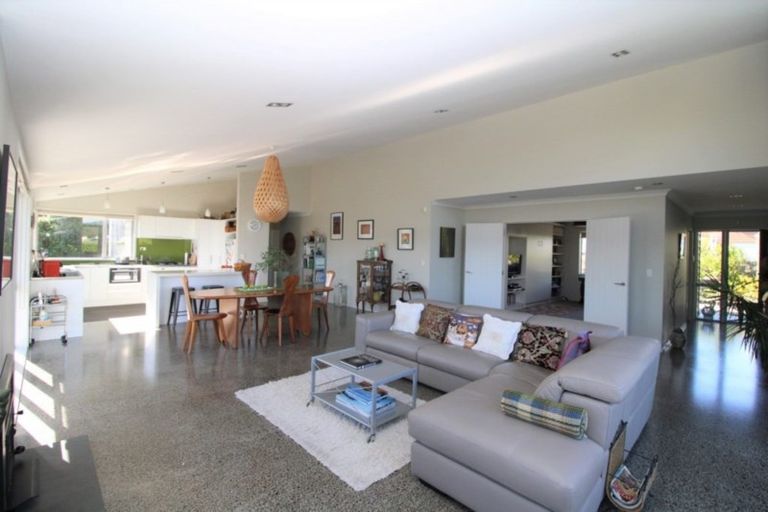 Photo of property in 122 The Fairway, Matarangi, Whitianga, 3592